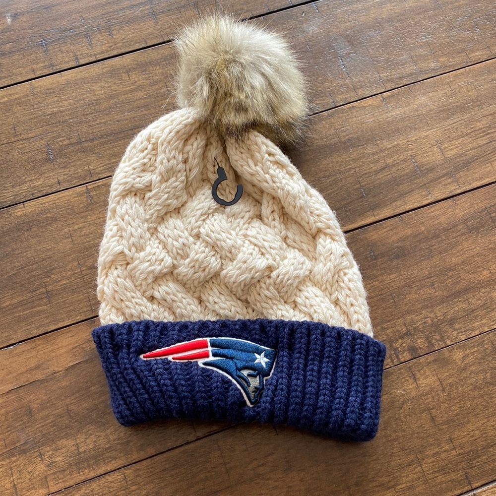 New England Patriots beanie with faux fur pompom